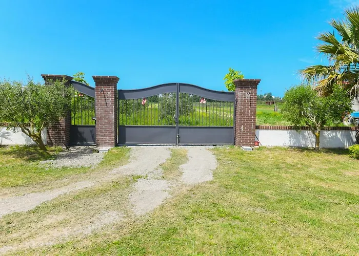 Aldesa Golem (Tirana)